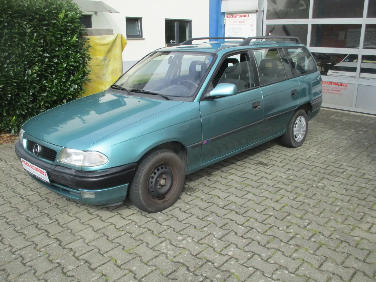 Opel Astra Caravan Club Automatik Grün - 2