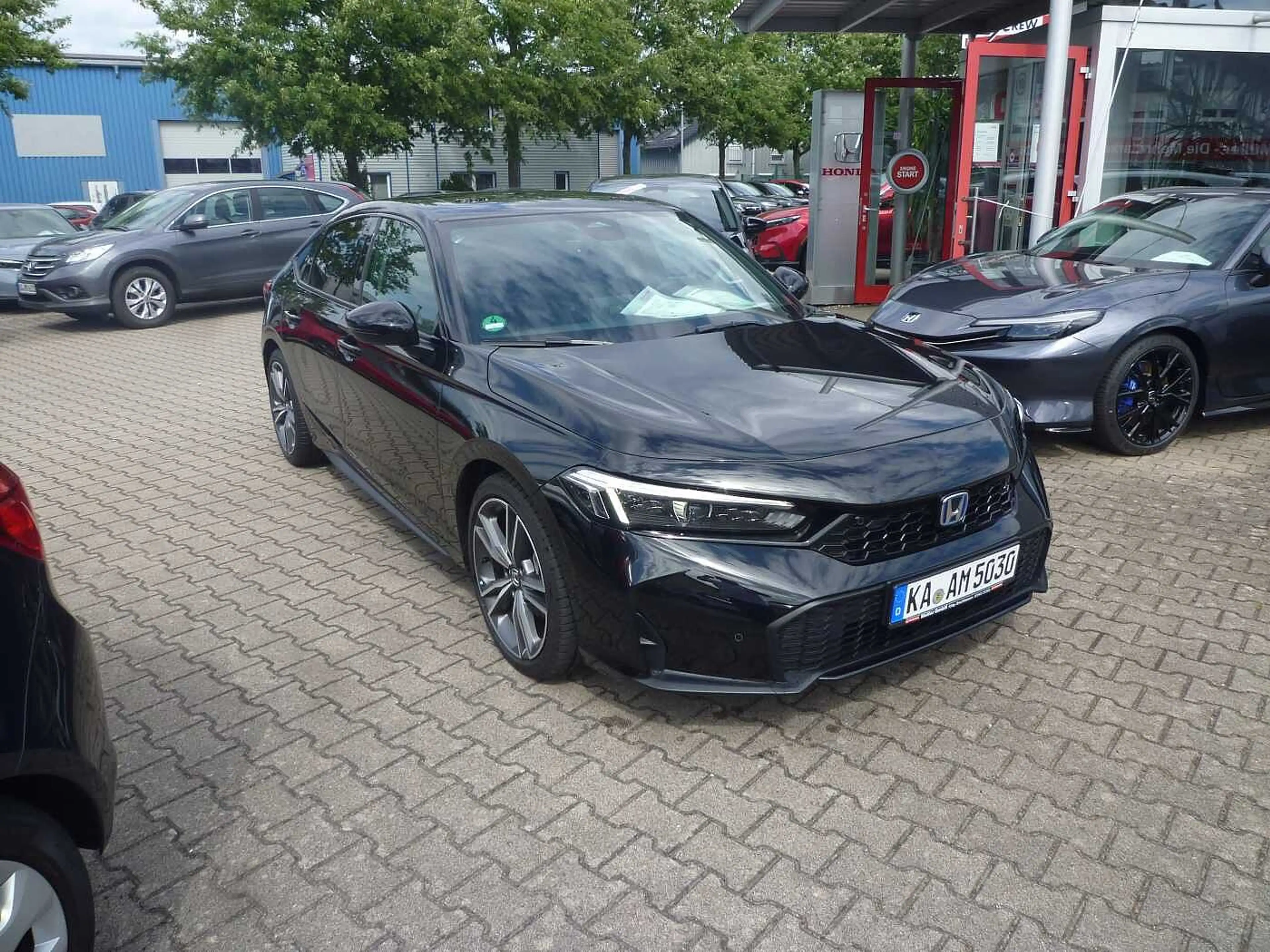 Honda Civic e:HEV 2.0 i-MMD Hybrid (2026) Advance — photo 2