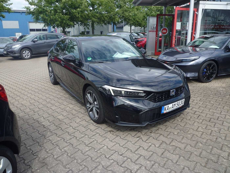 Honda Civic e:HEV 2.0 i-MMD Hybrid (2026) Advance — photo 2