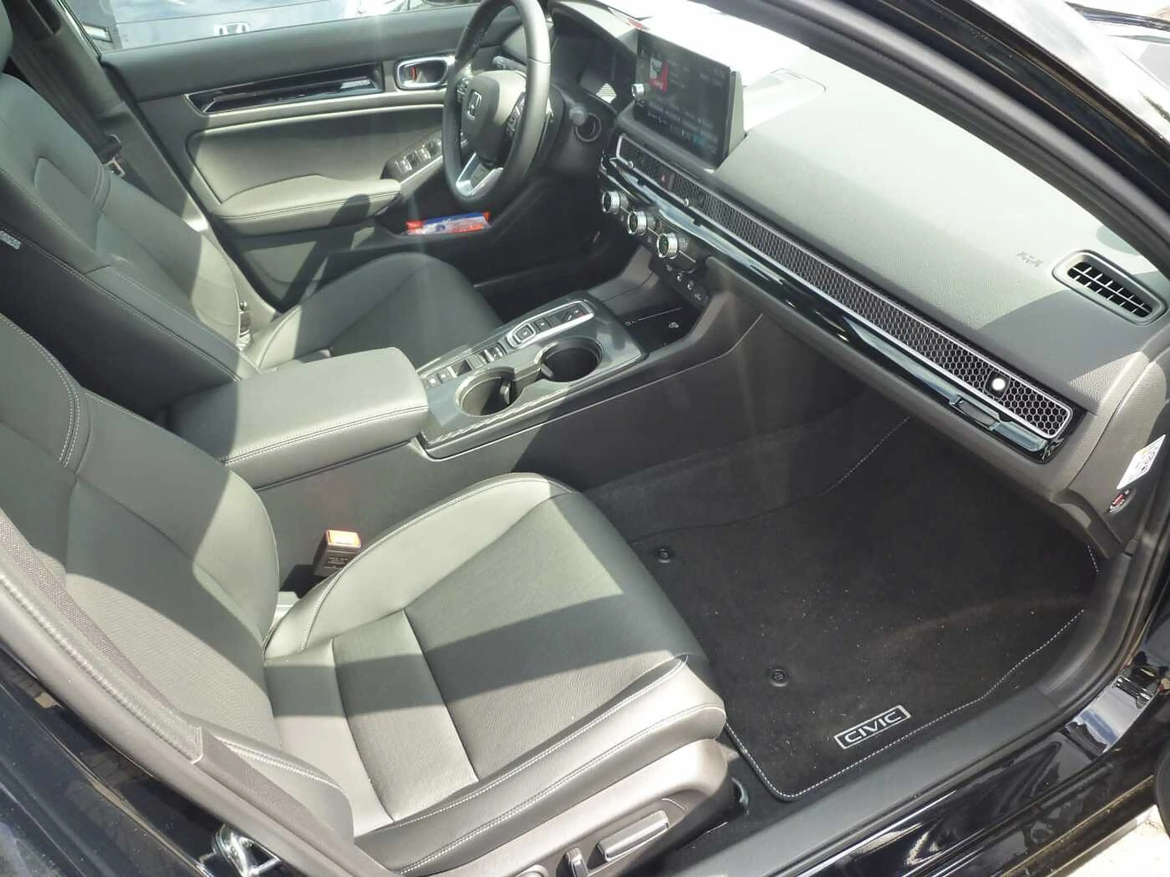 Honda Civic e:HEV 2.0 i-MMD Hybrid (2026) Advance — photo 7