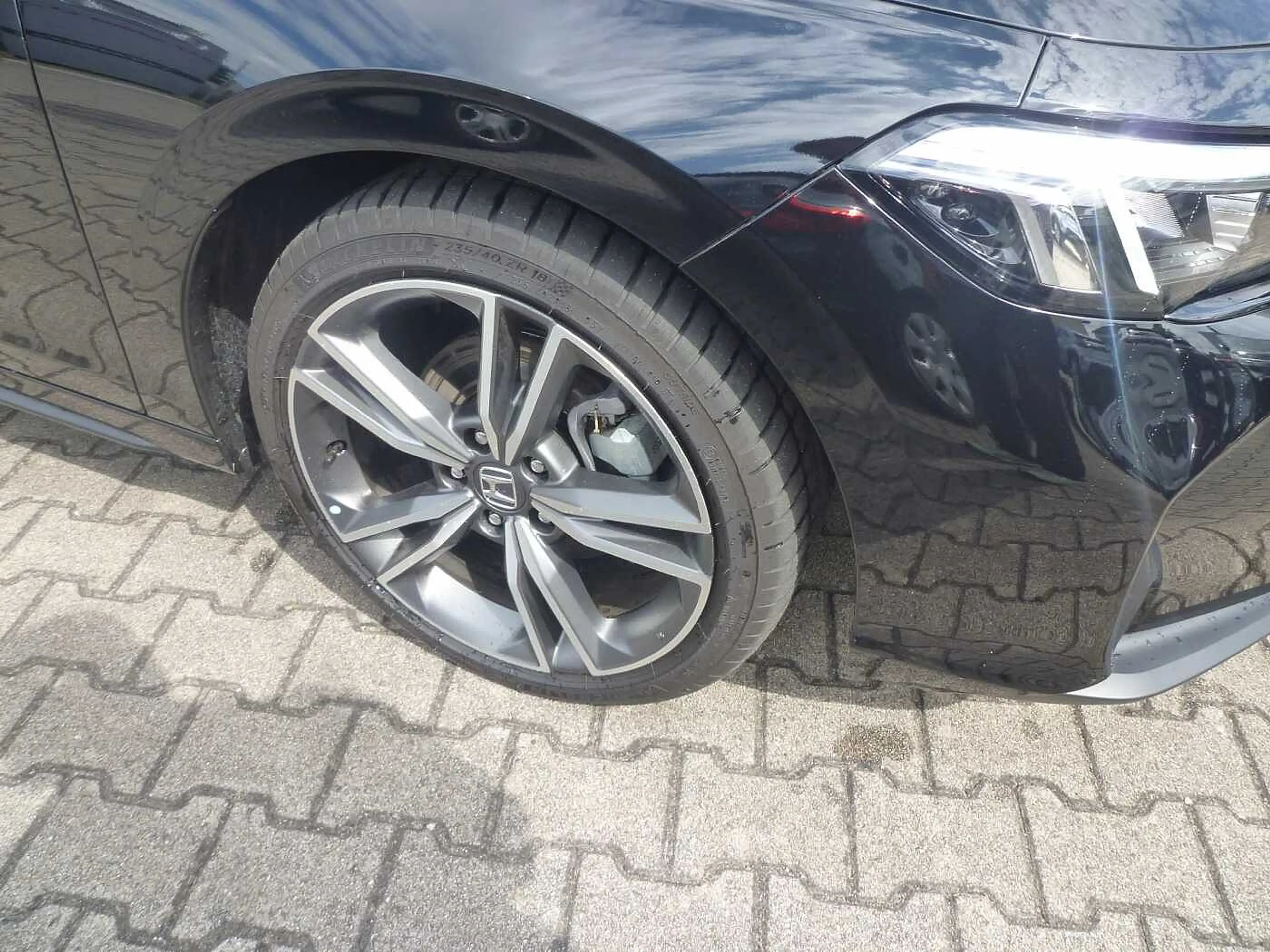 Honda Civic e:HEV 2.0 i-MMD Hybrid (2026) Advance — photo 3