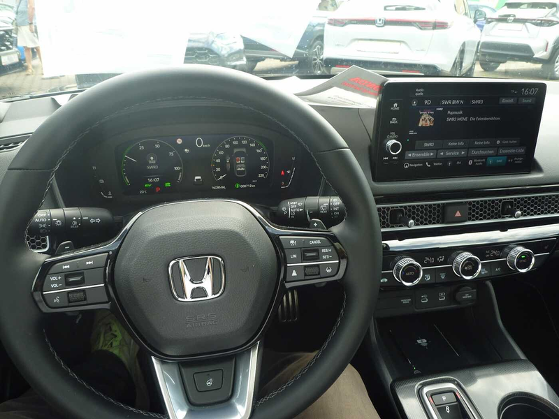 Honda Civic e:HEV 2.0 i-MMD Hybrid (2026) Advance — photo 15