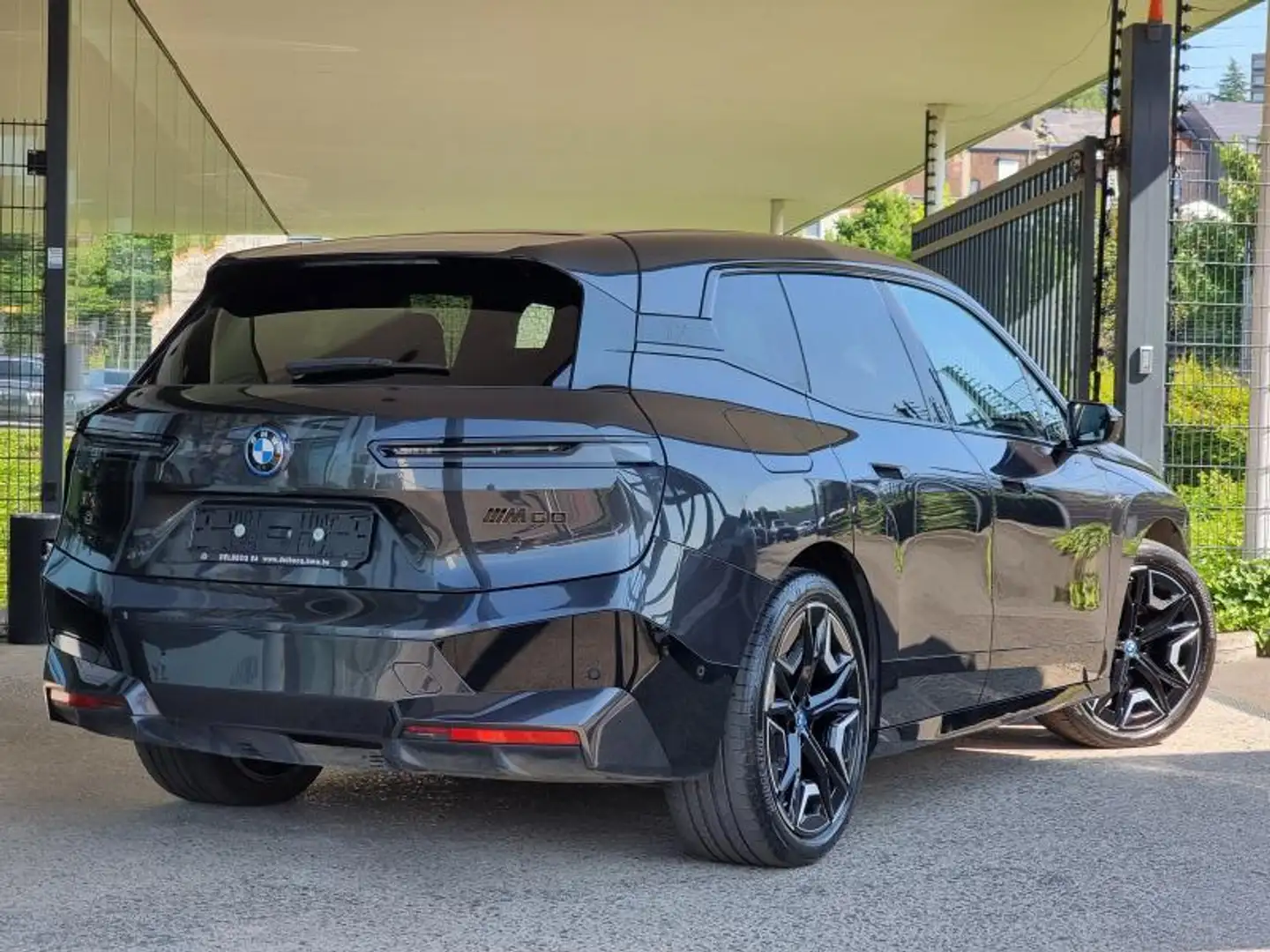 BMW iX M60 Zwart - 2
