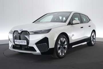 100 kWh xDrive50 Sport LEDER/CUIR LED GPS PDC 360°