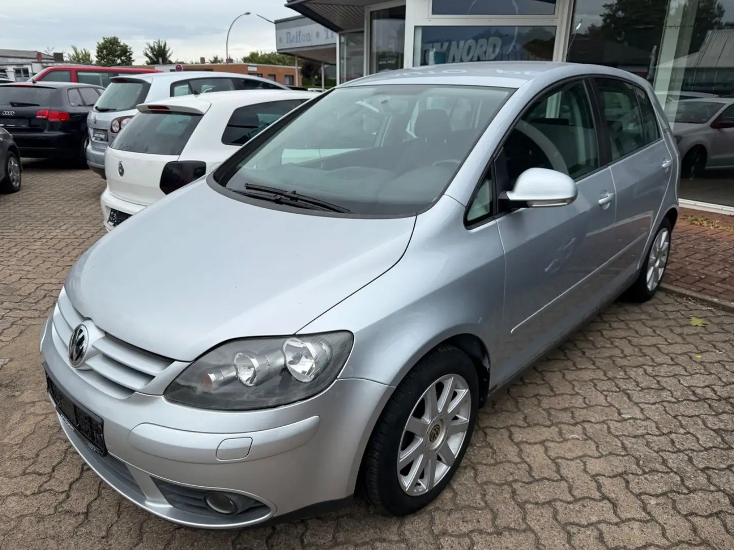 Volkswagen Golf Plus V Goal *AHK*TEMPOMAT* Silber - 1