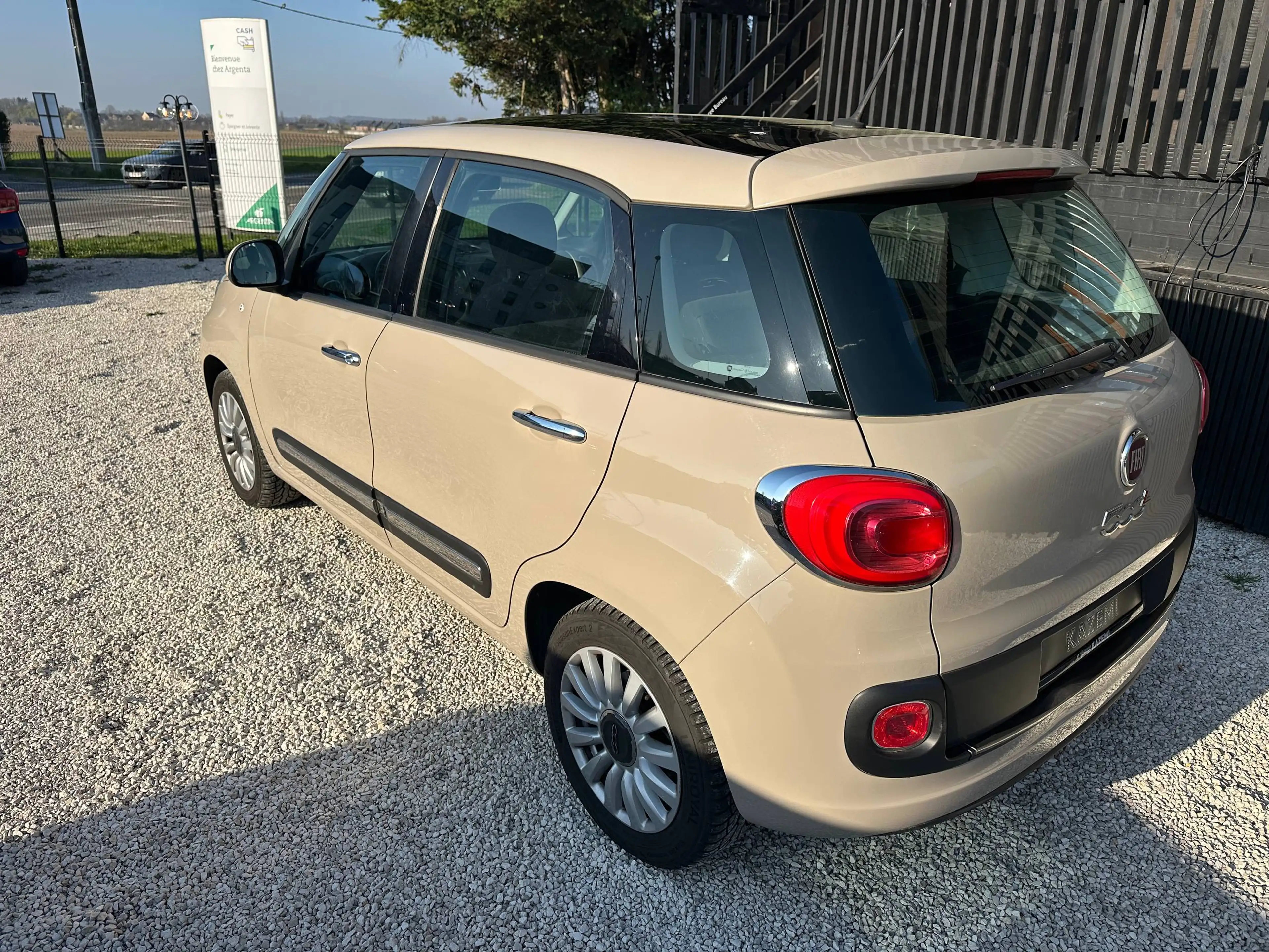 Fiat 500L 500L Living 1.4  * TOIT PANO !!! * — photo 4
