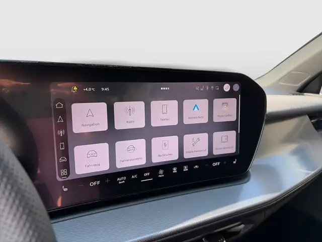 Audi Q3 view 12