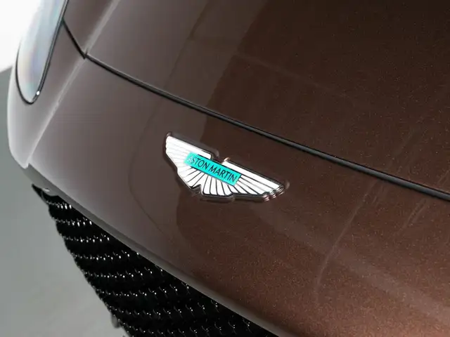 Aston Martin DBX S / Magneto Bronze / 360 Degree Camera Ansicht 5