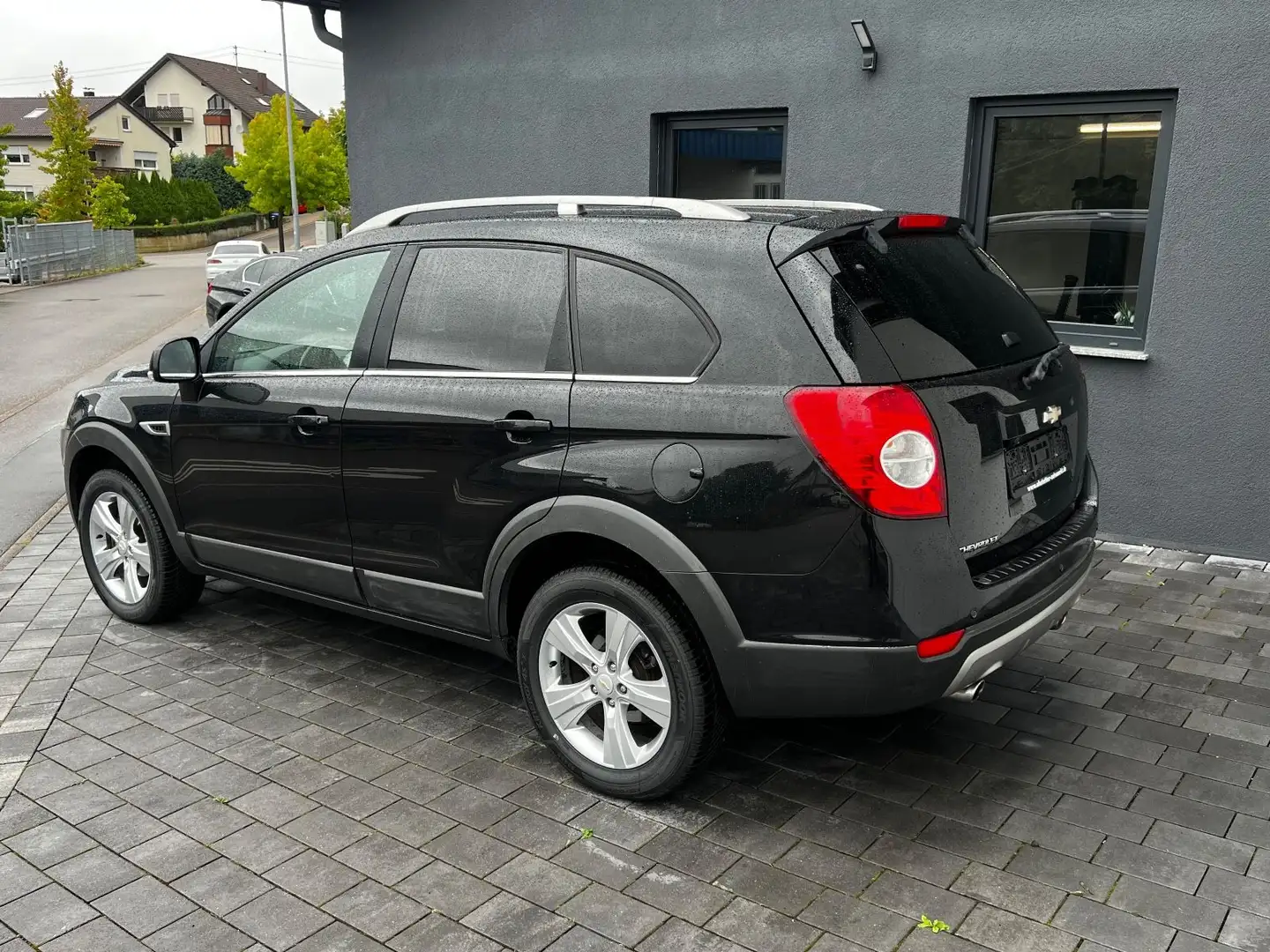 Chevrolet Captiva 2.2 Diesel LT+ Automatik/7Sitzer Schwarz - 2