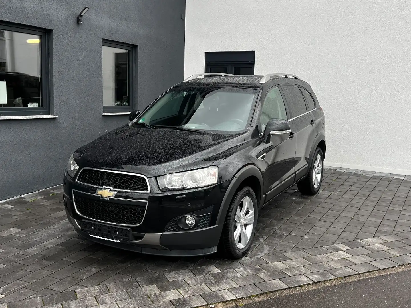 Chevrolet Captiva 2.2 Diesel LT+ Automatik/7Sitzer Schwarz - 1