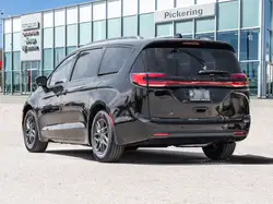 Chrysler Pacifica 2027