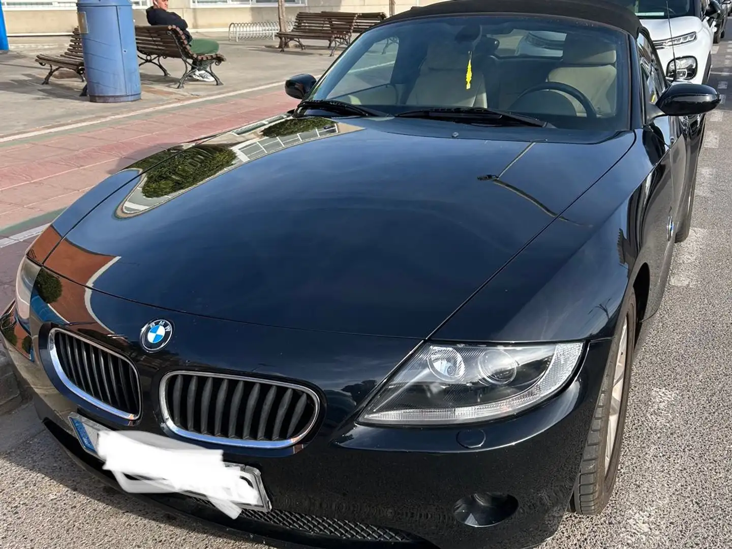 BMW Z4 2.0i Schwarz - 2