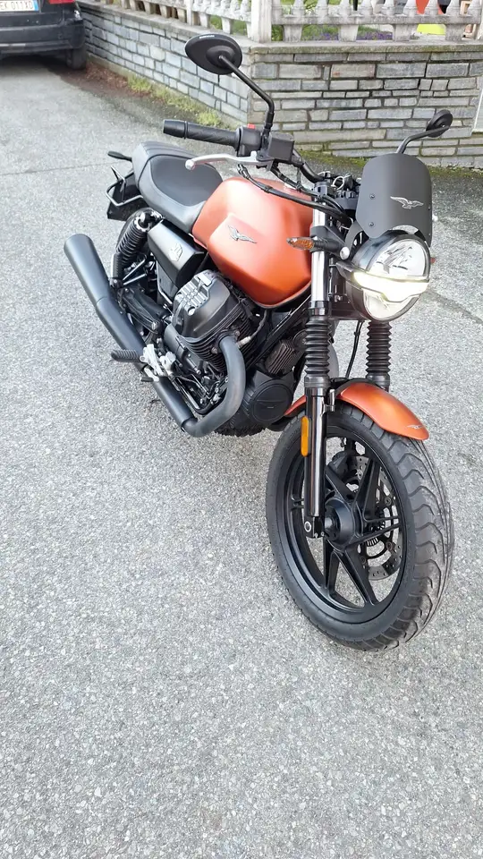 Moto Guzzi V 7