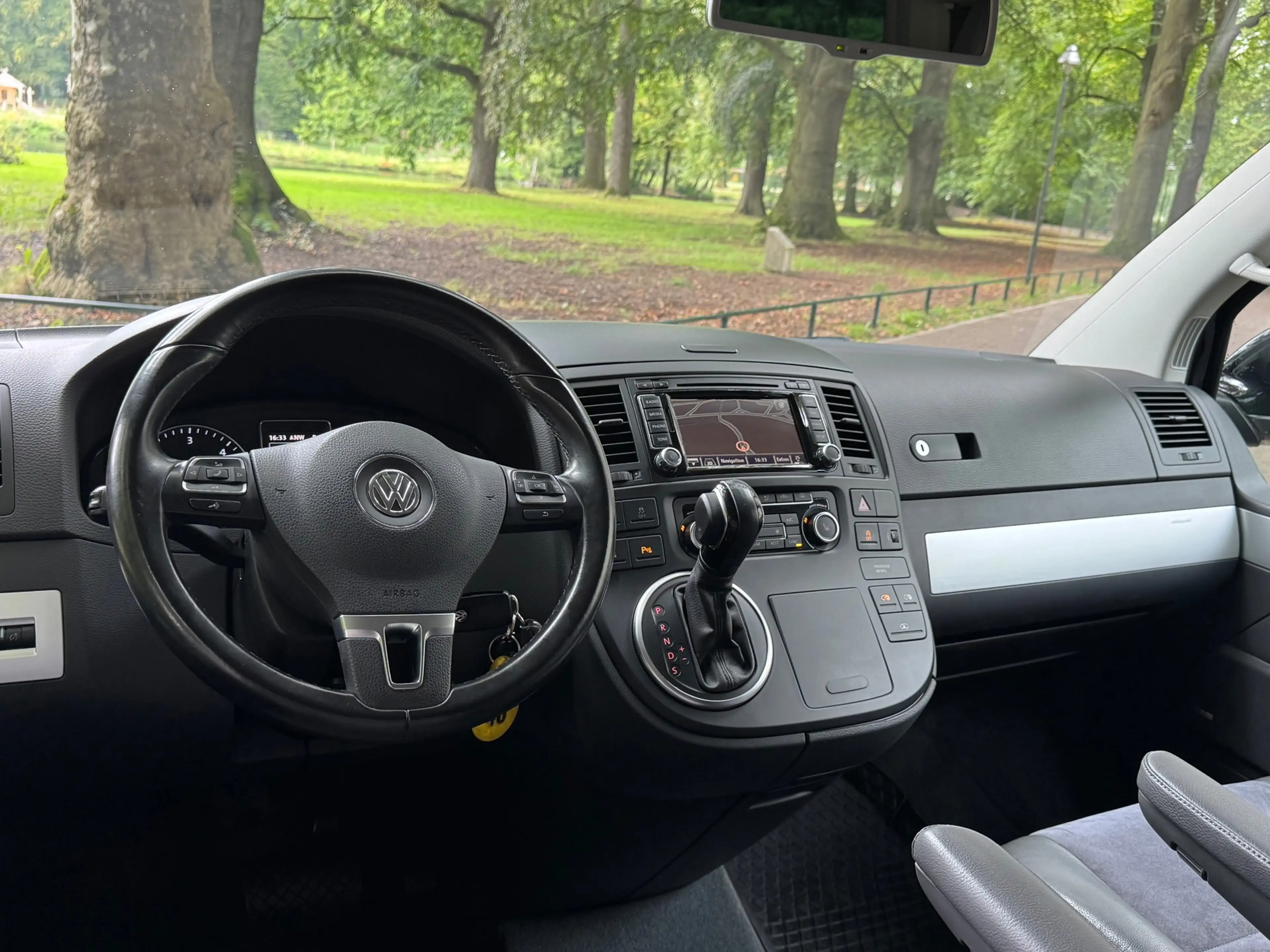 Volkswagen Transporter Multivan 2.0 TDI 4Motion Highline 7Persoons Automa — photo 8
