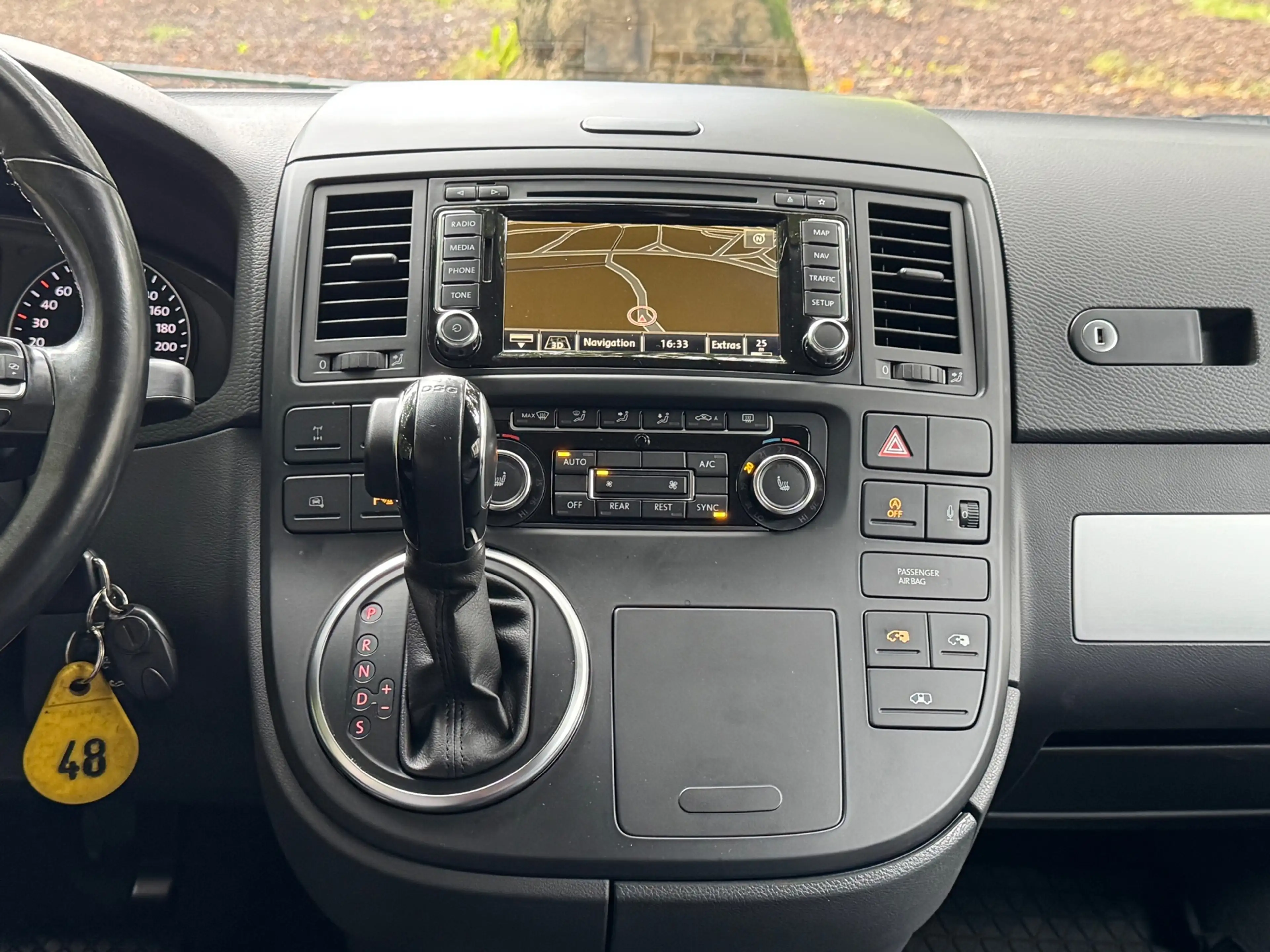 Volkswagen Transporter Multivan 2.0 TDI 4Motion Highline 7Persoons Automa — photo 11