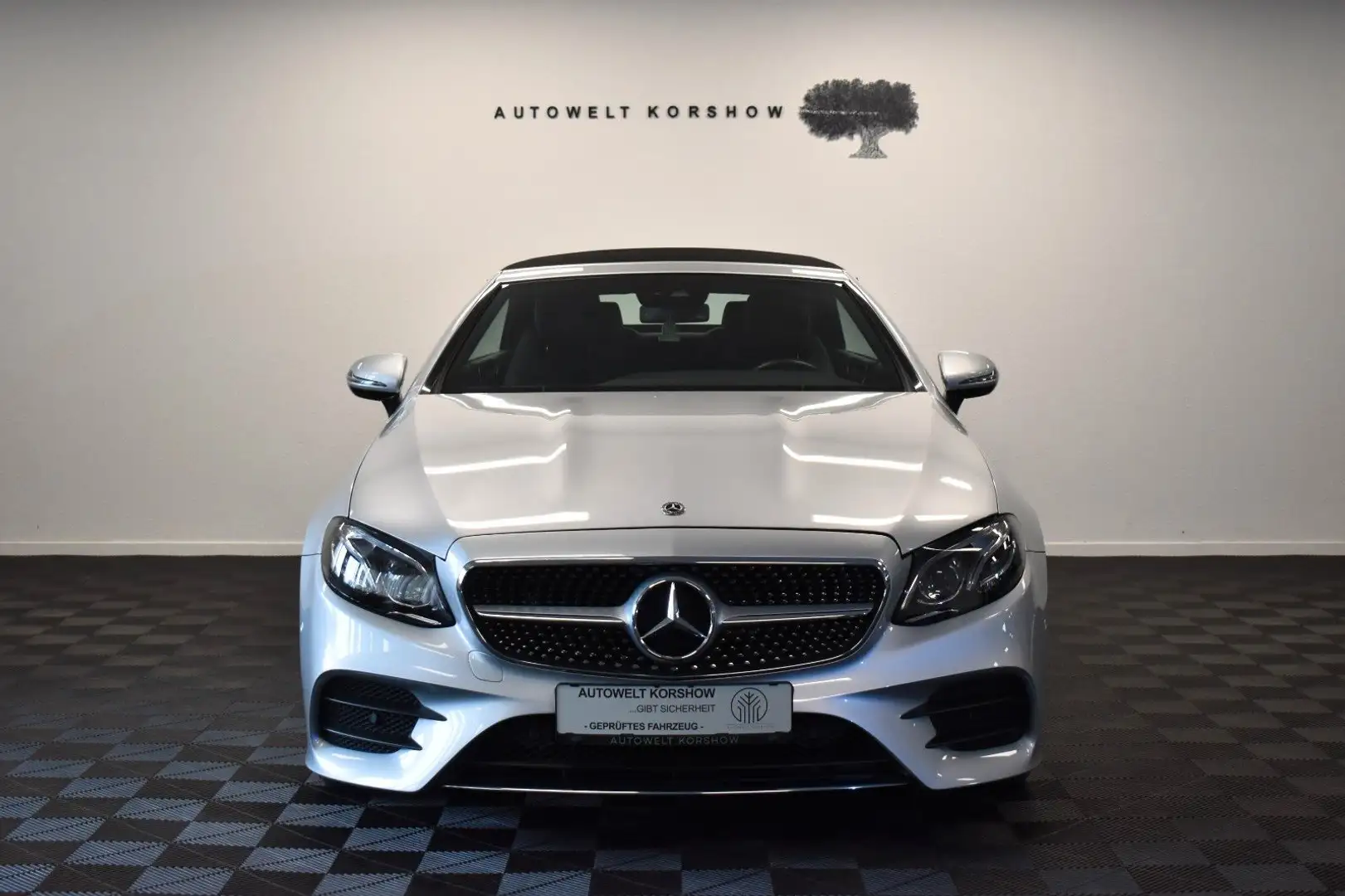 Mercedes-Benz E 200 Cabrio AMG LINE*M-BEAM*LEDER*CARPLAY*SCLOS Plateado - 2