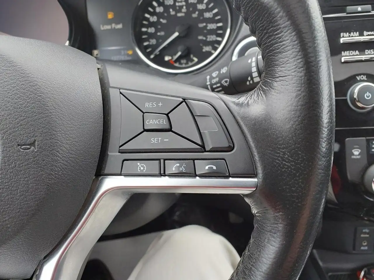 Nissan Qashqai снимка Nissan Qashqai