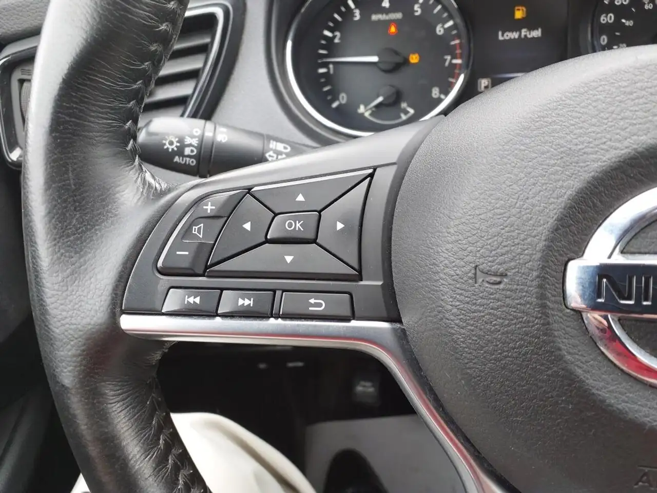 Nissan Qashqai снимка Nissan Qashqai