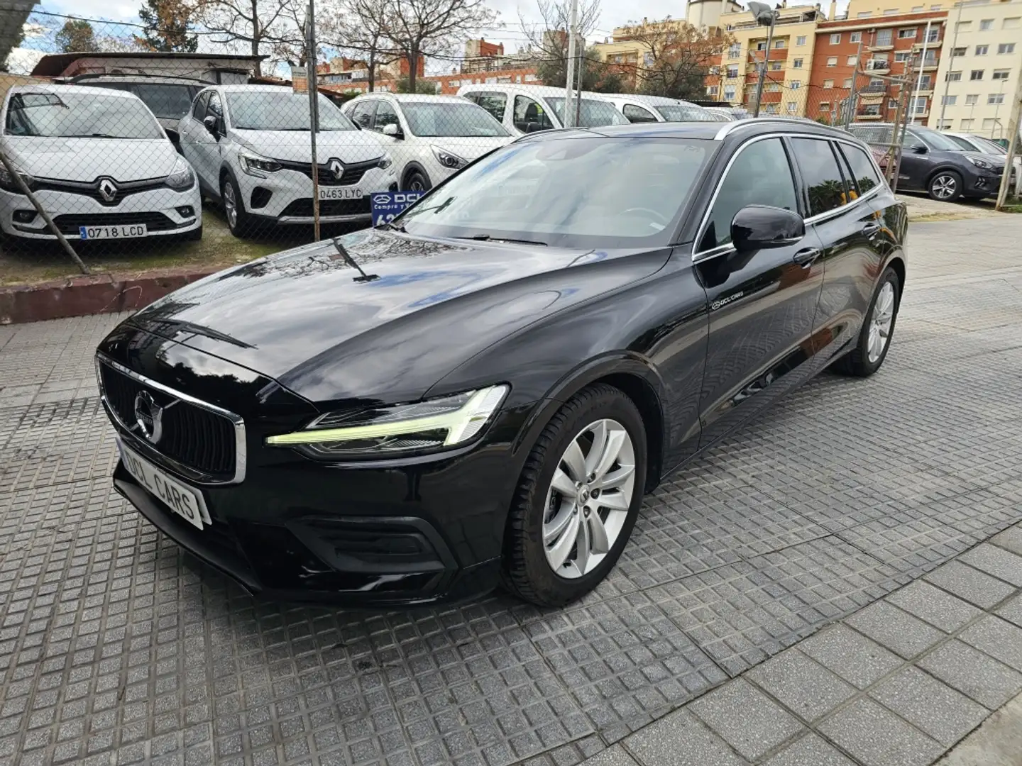 Volvo V60 D4 Aut. Negro - 1