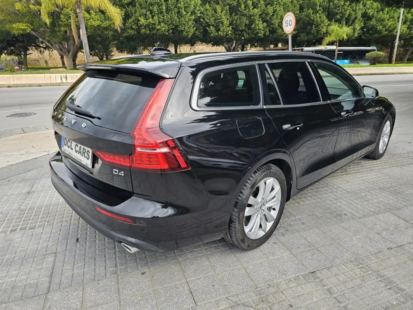 Volvo V60 D4 Aut. Negro - 2