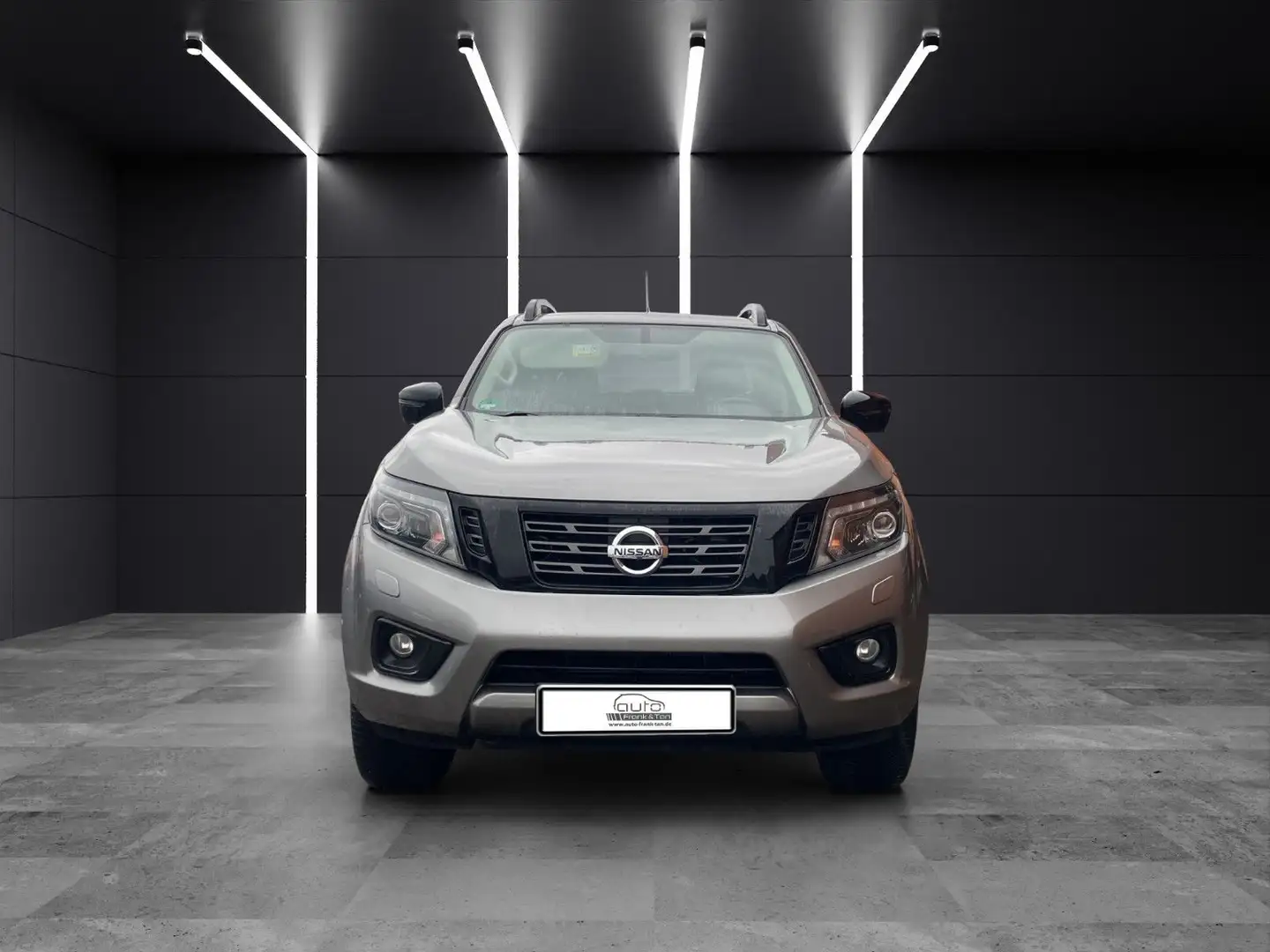 Nissan Navara NP300 4x4*AHK*Navi*Kamera*LED*DAB* Grau - 2