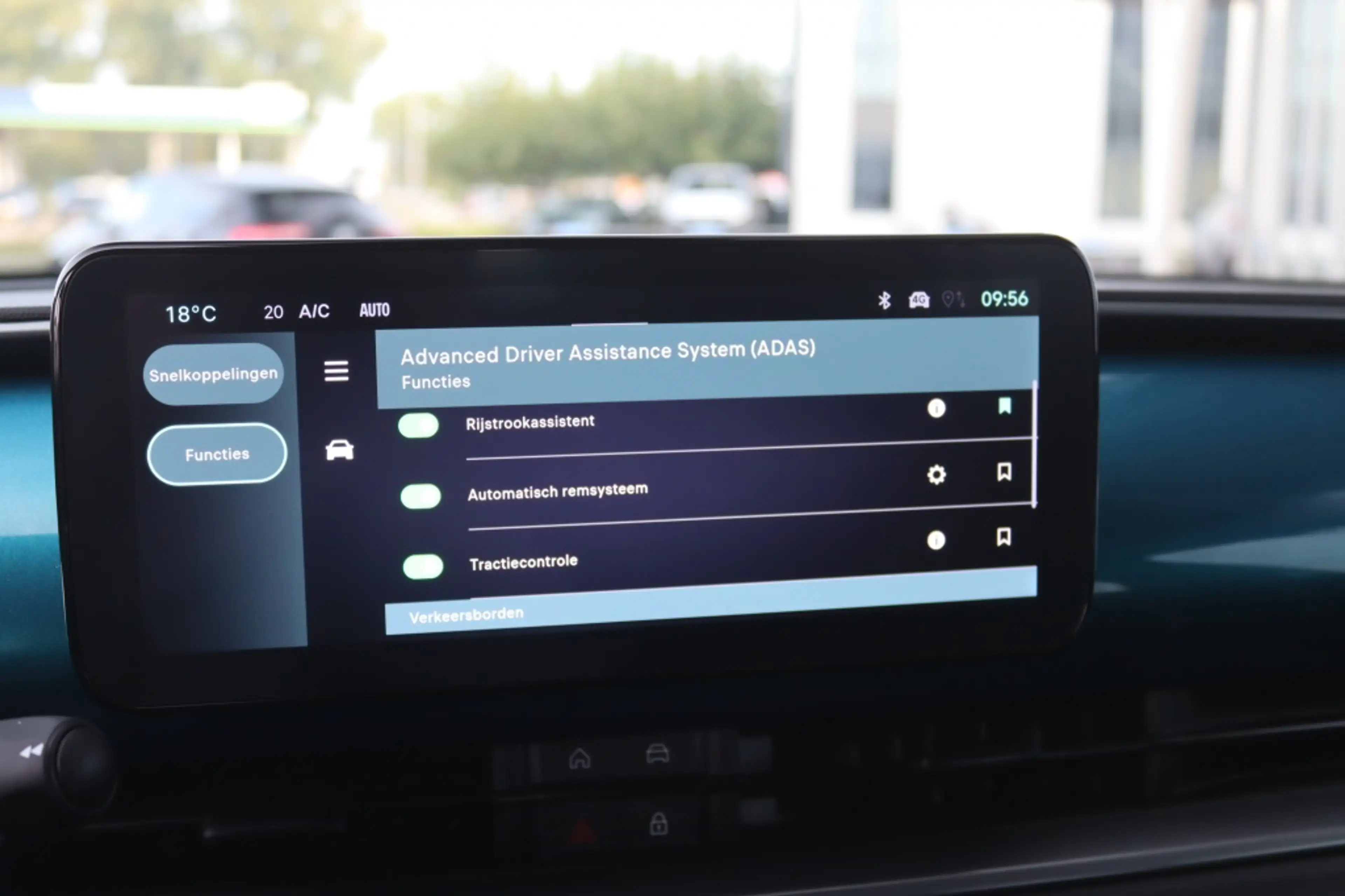 Fiat 600 1.2 Hybrid 145PK URBAN Navi | Keyless | Camera | C — photo 24
