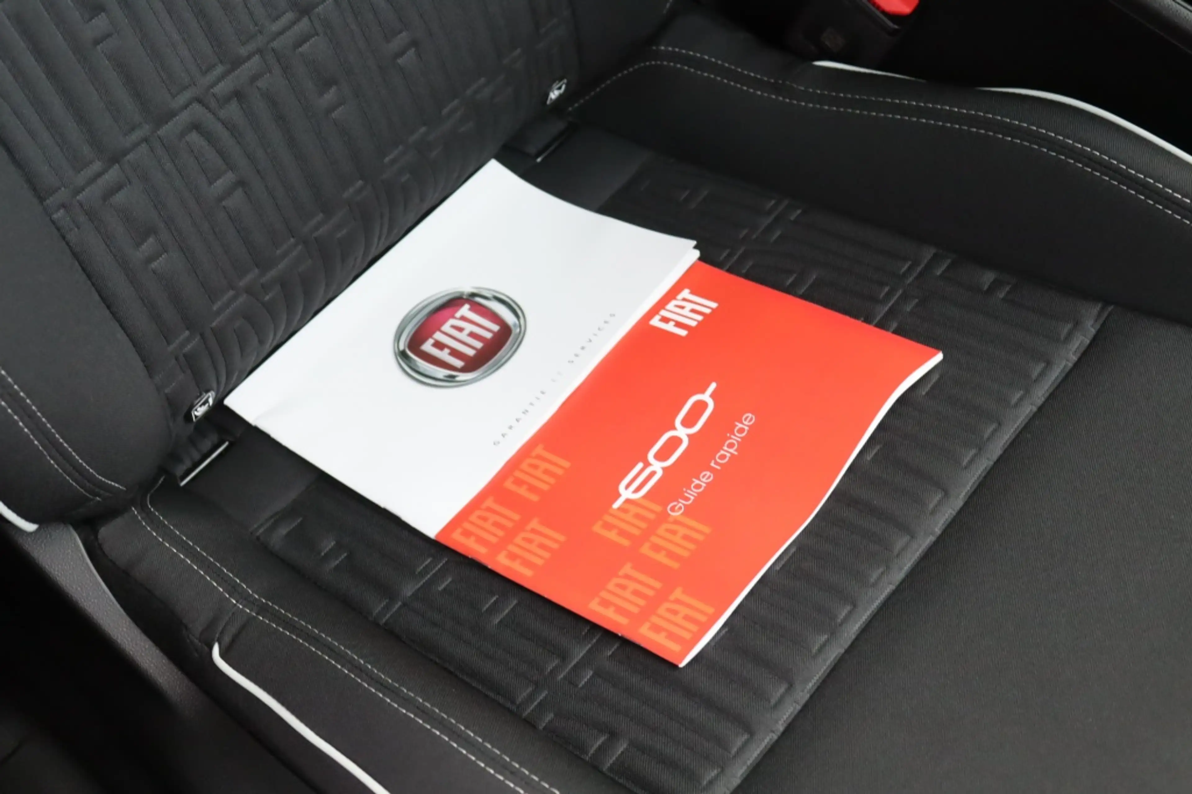 Fiat 600 1.2 Hybrid 145PK URBAN Navi | Keyless | Camera | C — photo 8