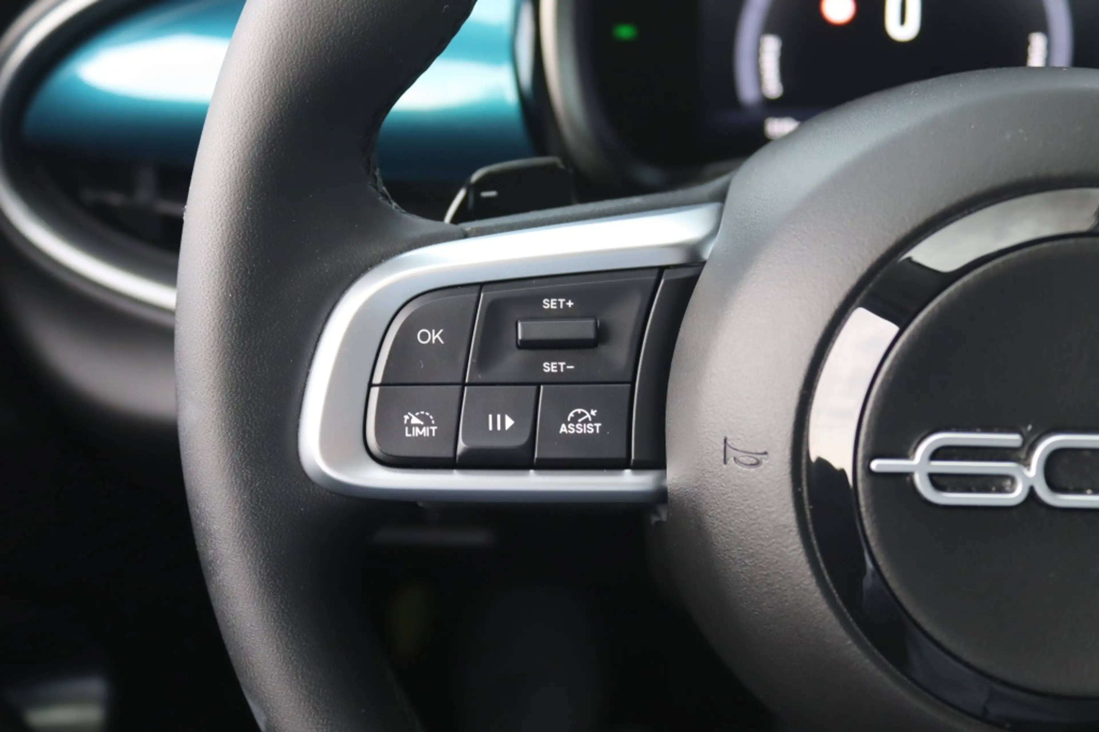 Fiat 600 1.2 Hybrid 145PK URBAN Navi | Keyless | Camera | C — photo 34