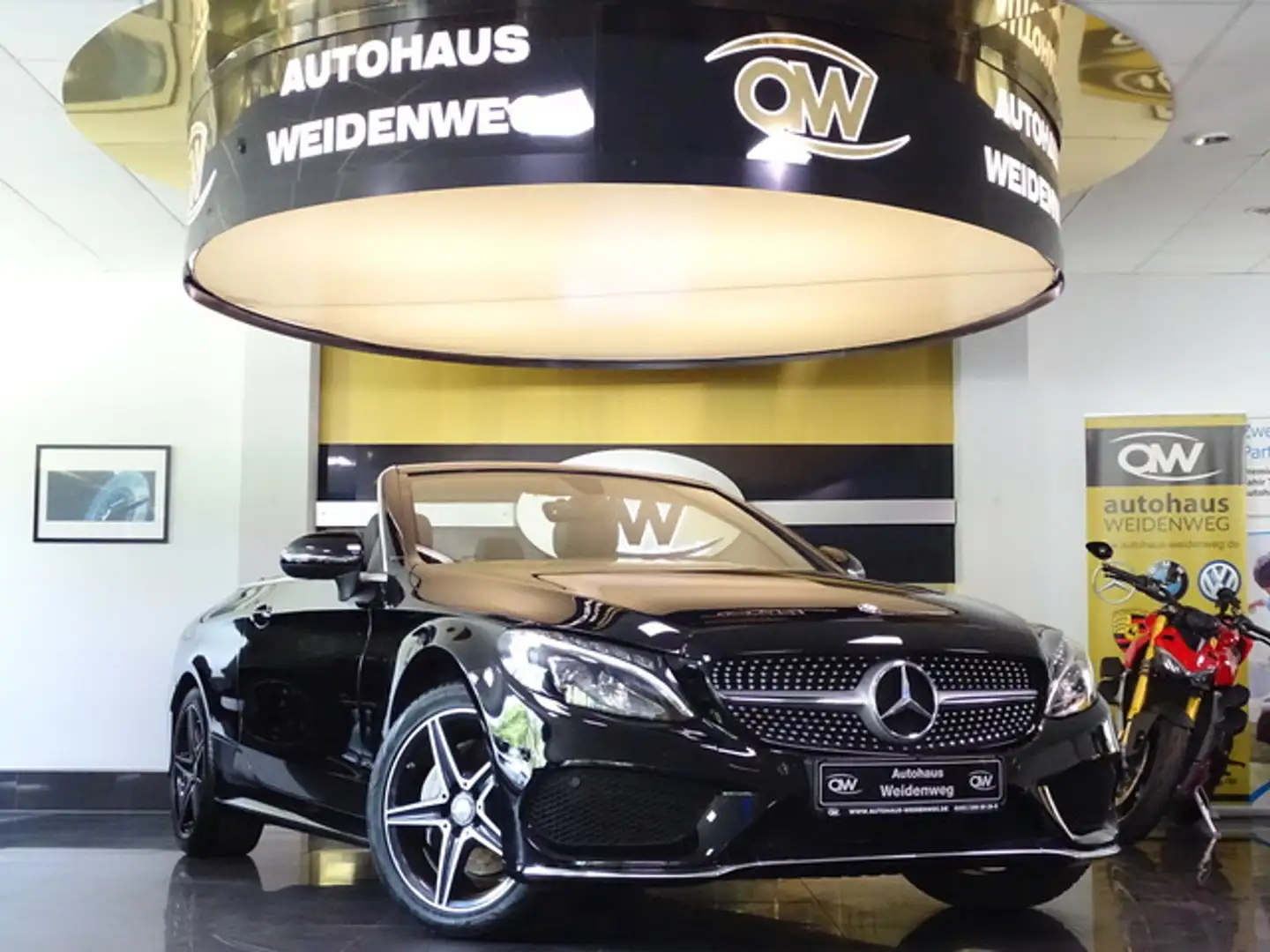 Mercedes-Benz C 180 Cabrio AMG LED Airscarf Navi erst 48055 KM Noir - 2