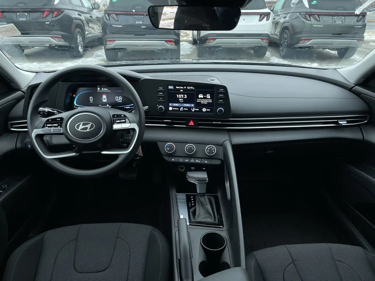 Hyundai ELANTRA снимка Hyundai ELANTRA