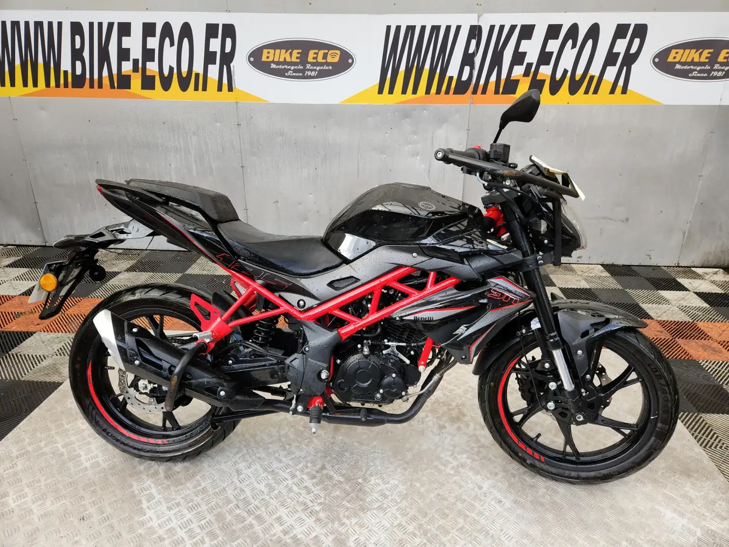 Benelli BN 125 Noir - 1