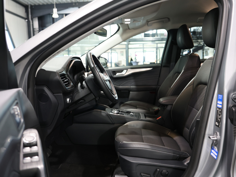Ford Kuga 2.0 EB AWD TITANIUM-X / LED,HUD,AHK,B&O — photo 13