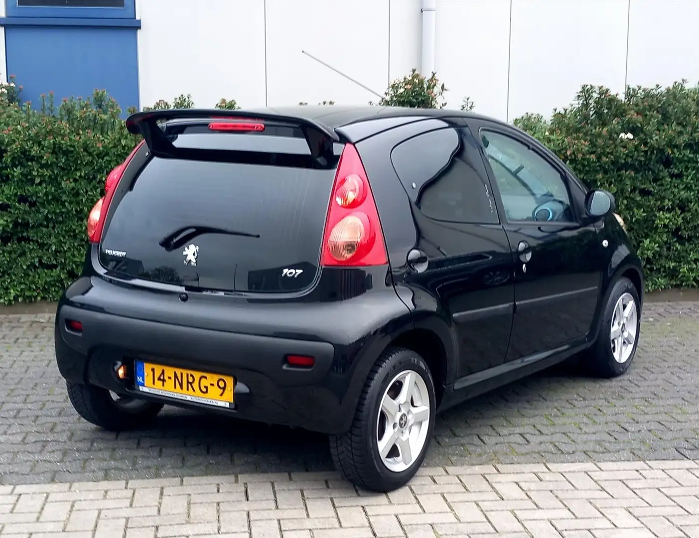 Peugeot 107 1.0 12V 68PK 5D SPORT Airco Noir - 2
