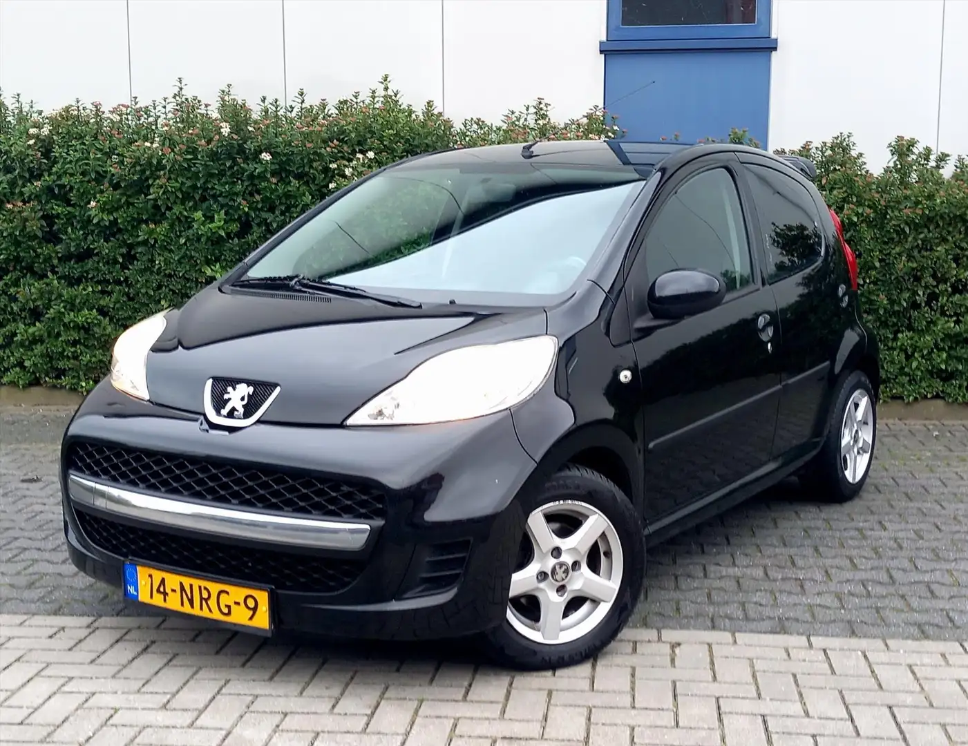 Peugeot 107 1.0 12V 68PK 5D SPORT Airco Noir - 1