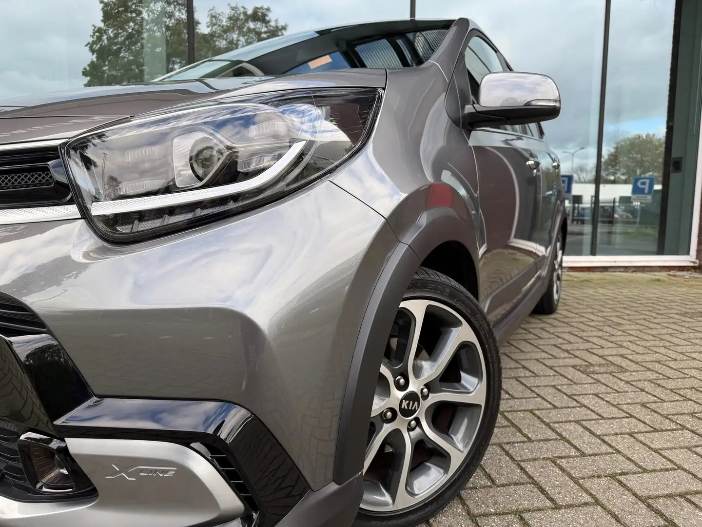 Kia Picanto 1.0 T-GDi 100pk X-Line 5p - Leder - Navi - Climate Grigio - 2