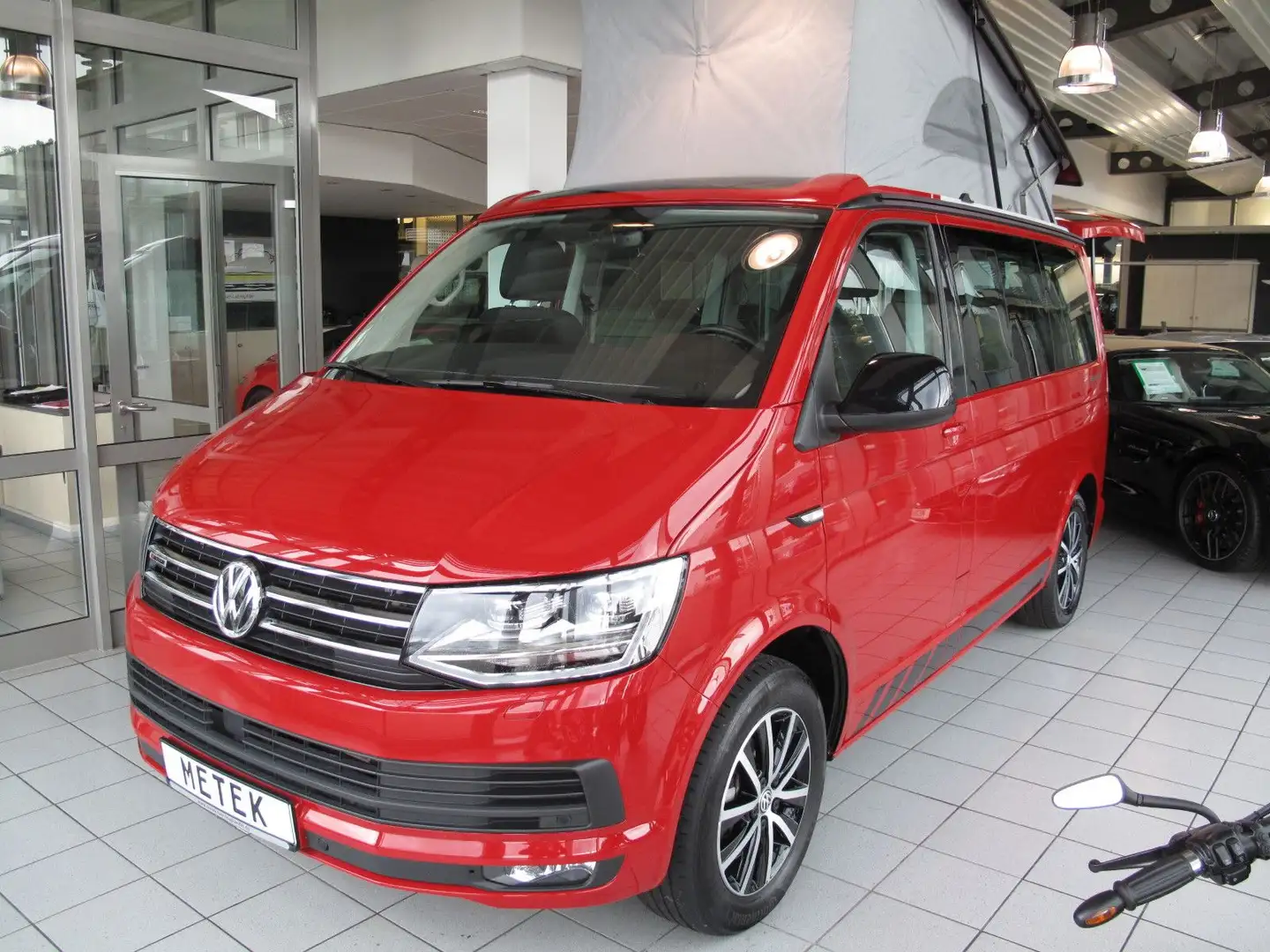 Volkswagen T6 California Beach Edition 4Motion NAVI LED KAM Rot - 1