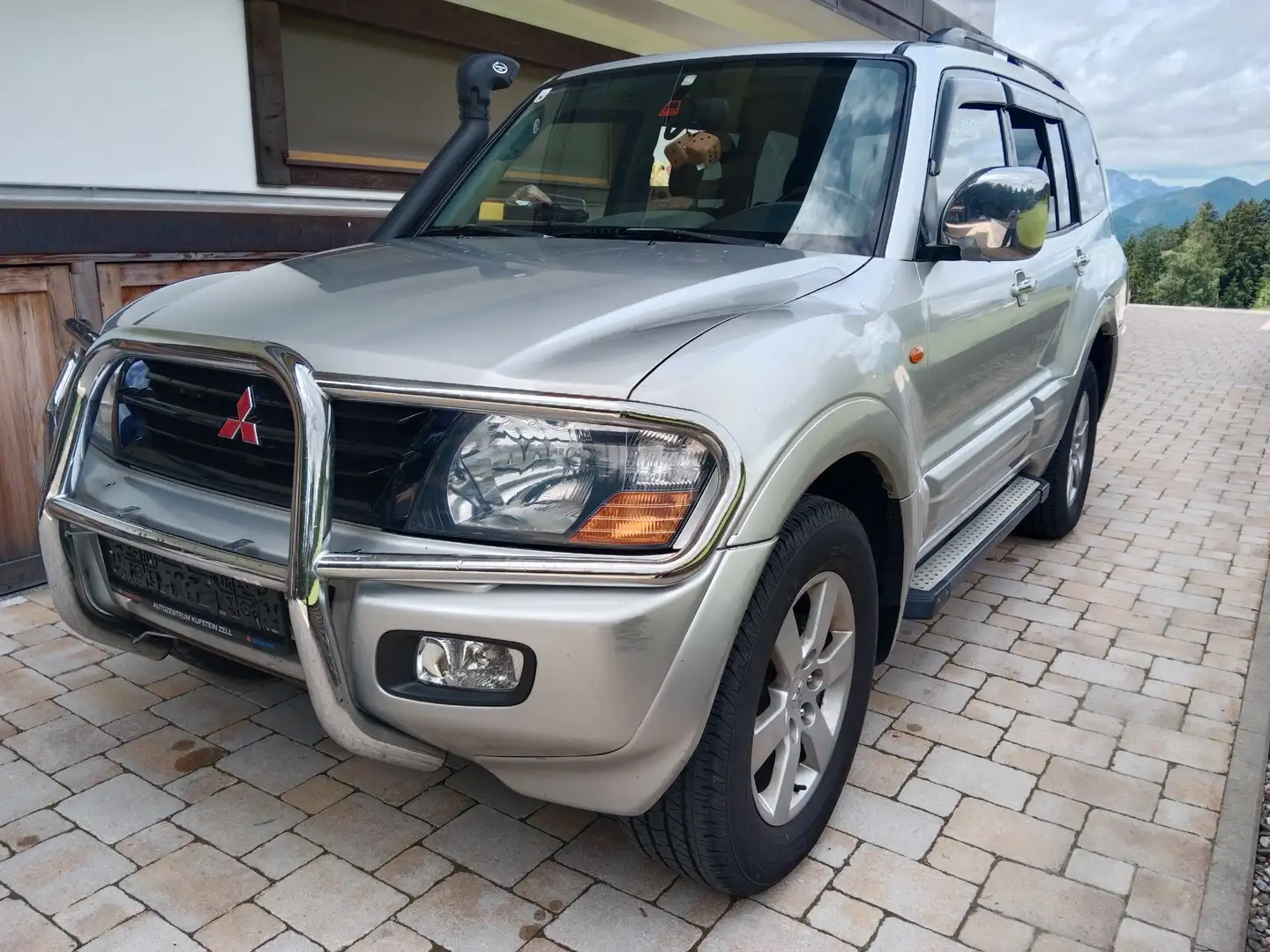 Mitsubishi Pajero GLS LE 3,2 DI-D TD - 2