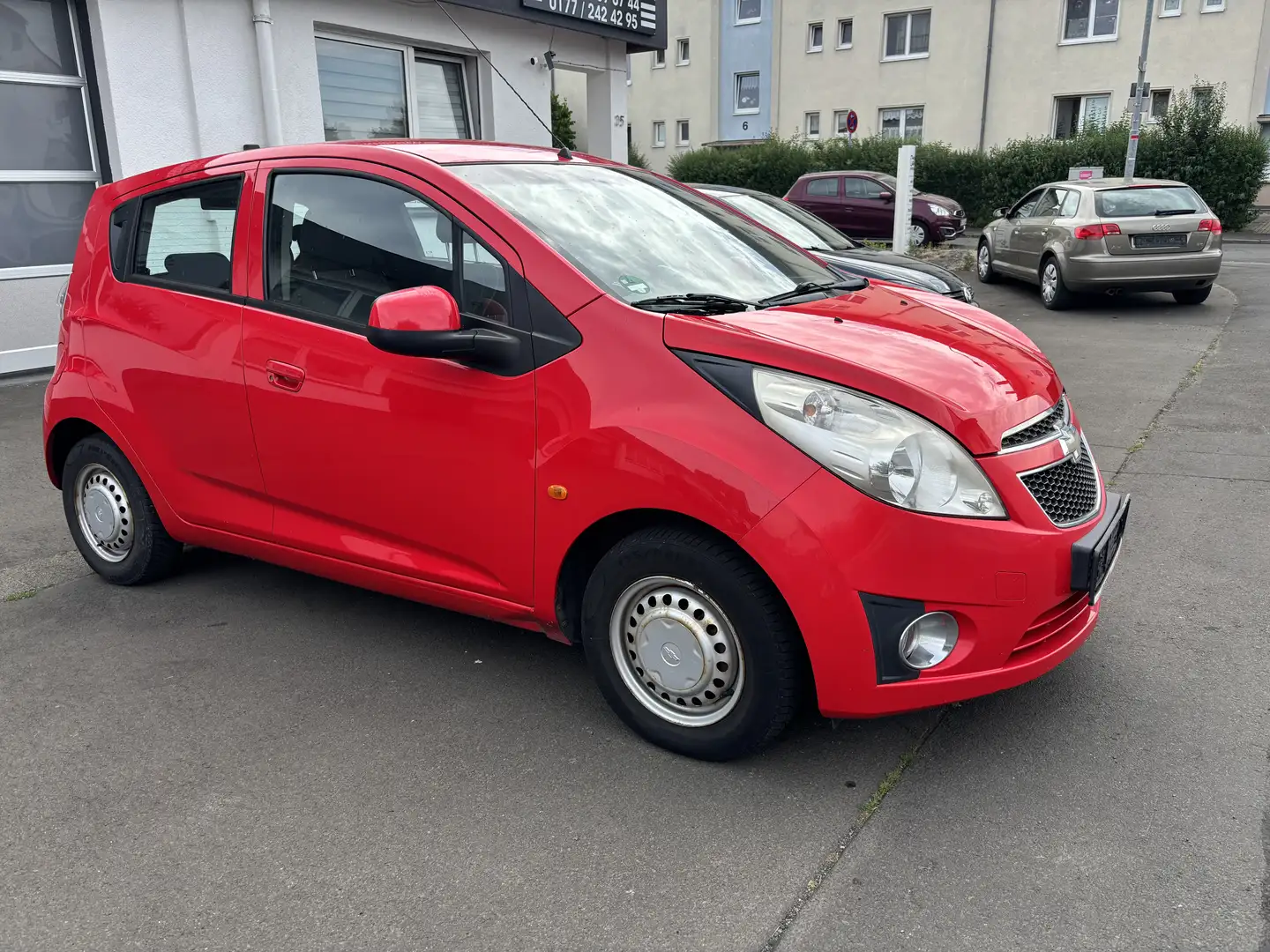Chevrolet Spark LS Красный - 2