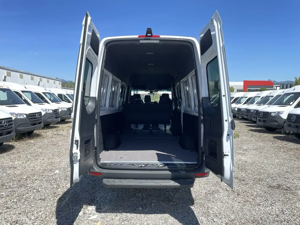 Mercedes-Benz Sprinter снимка Mercedes-Benz Sprinter