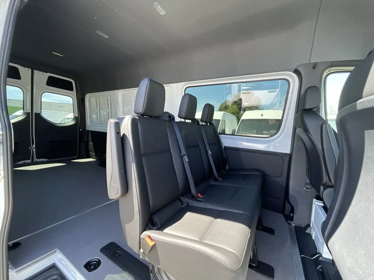 Mercedes-Benz Sprinter снимка Mercedes-Benz Sprinter