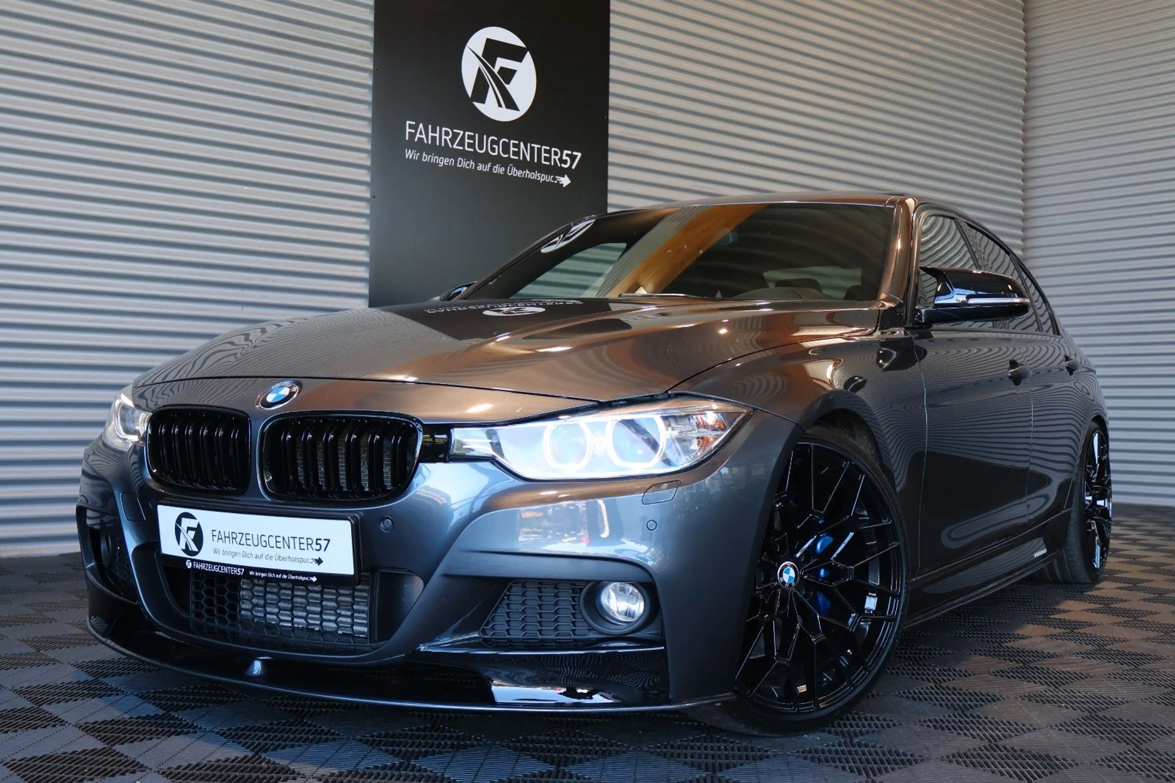 BMW 335 i xDrive M-PERFORMANCE/H&K/HUD/KAMERA