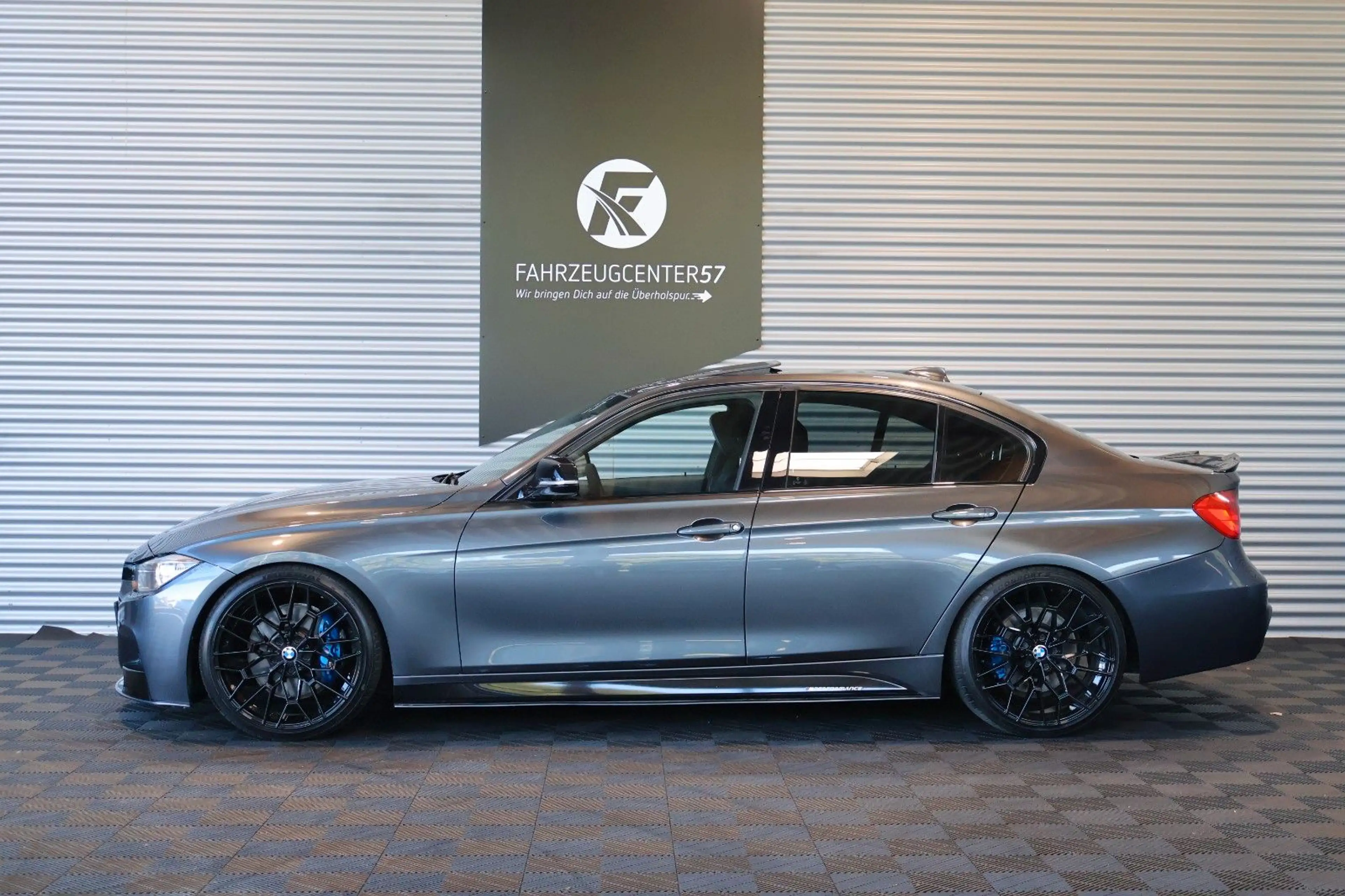 BMW 335 i xDrive M-PERFORMANCE/H&K/HUD/KAMERA — photo 2