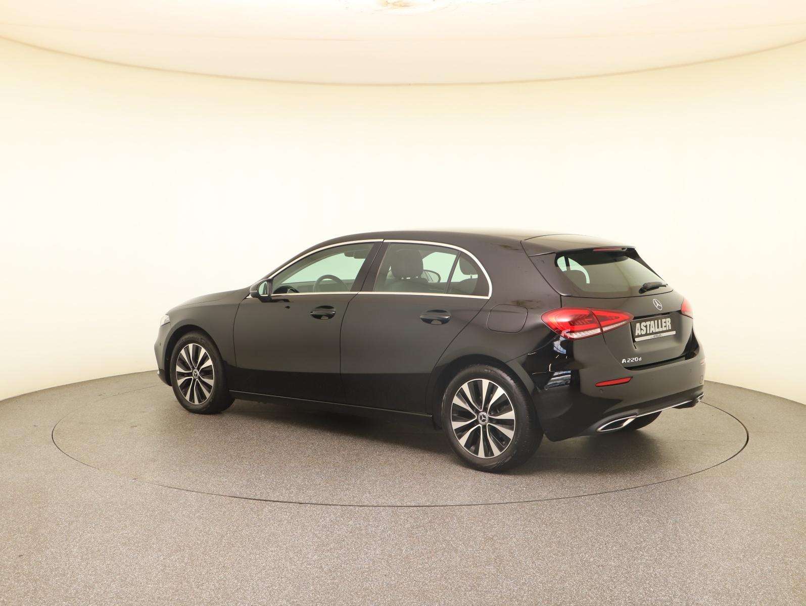 Mercedes-Benz A 220