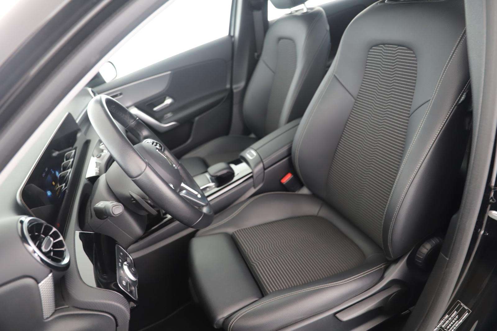 Mercedes-Benz A 220