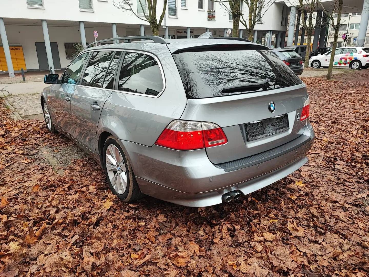 BMW 525 5er Touring Diesel 525d Touring Edition Fleet Grau - 2