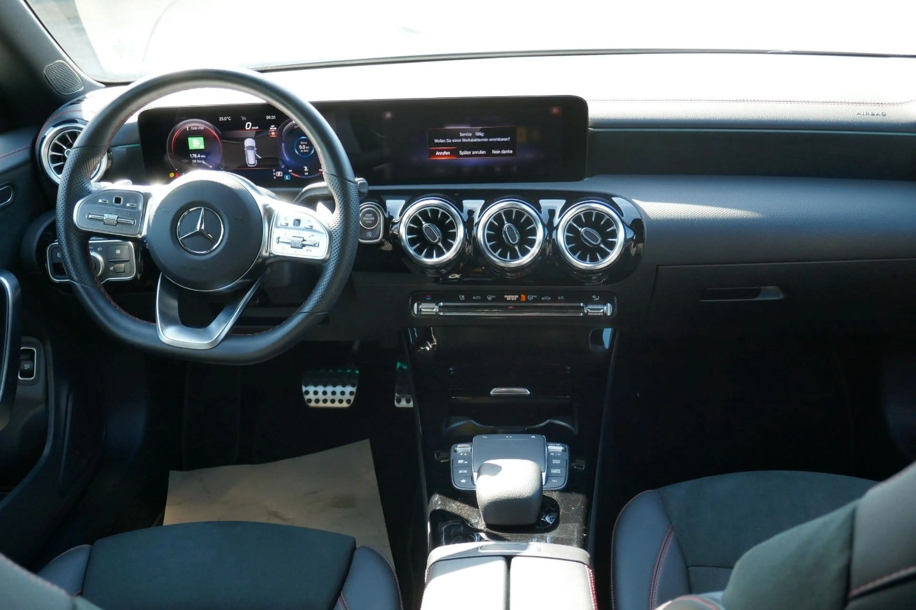 Mercedes-Benz CLA 250 AMG Line Night Paket — photo 10