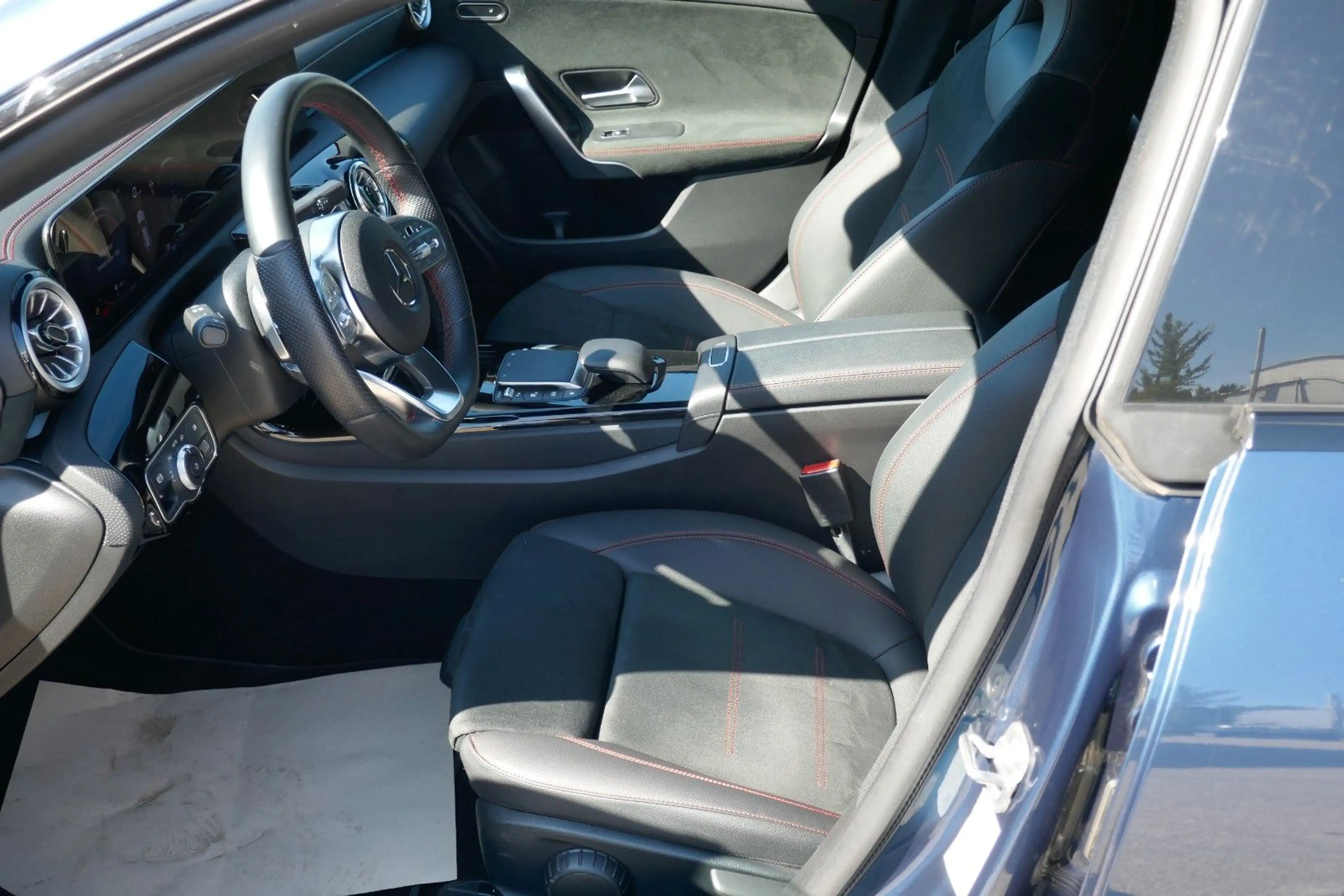 Mercedes-Benz CLA 250 AMG Line Night Paket — photo 7