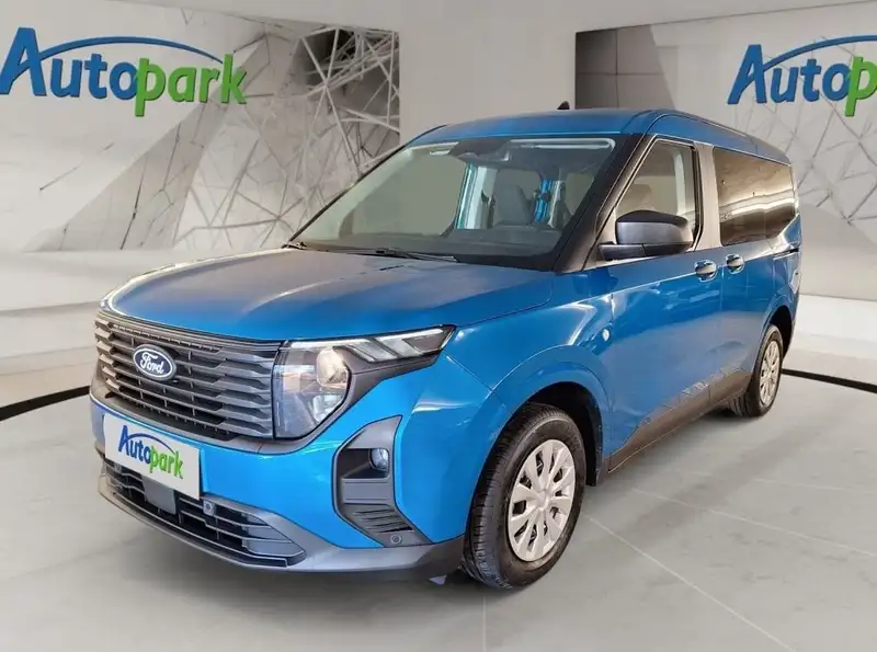 FORD Tourneo