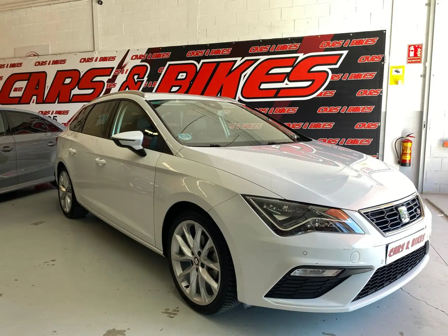 SEAT Leon ST 2.0TDI CR S&S FR 150 Weiß - 2
