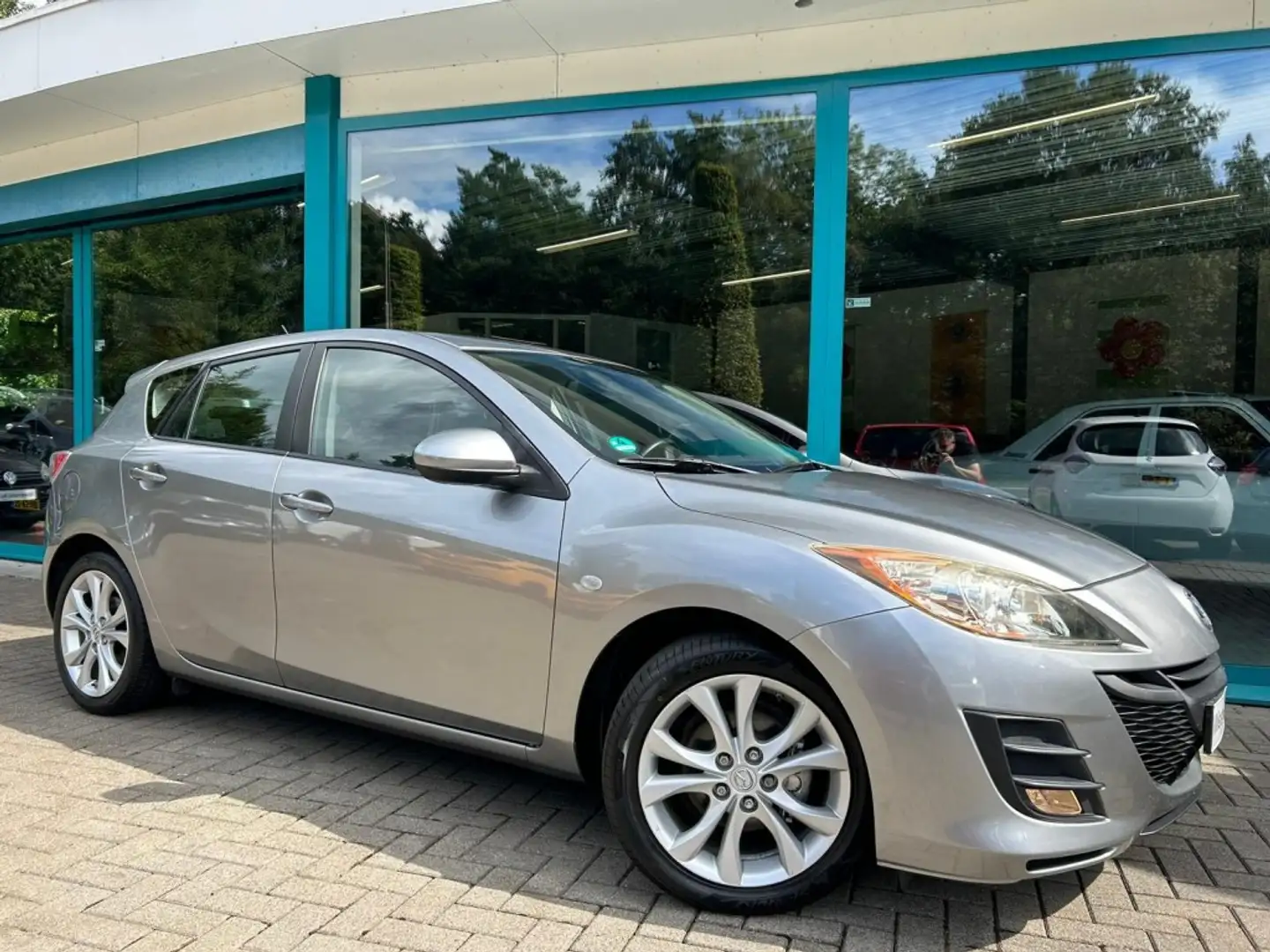 Mazda 3 1.6 GT-L , Climate Contr, Cruise, Trekhaak, 17 inc Gris - 2